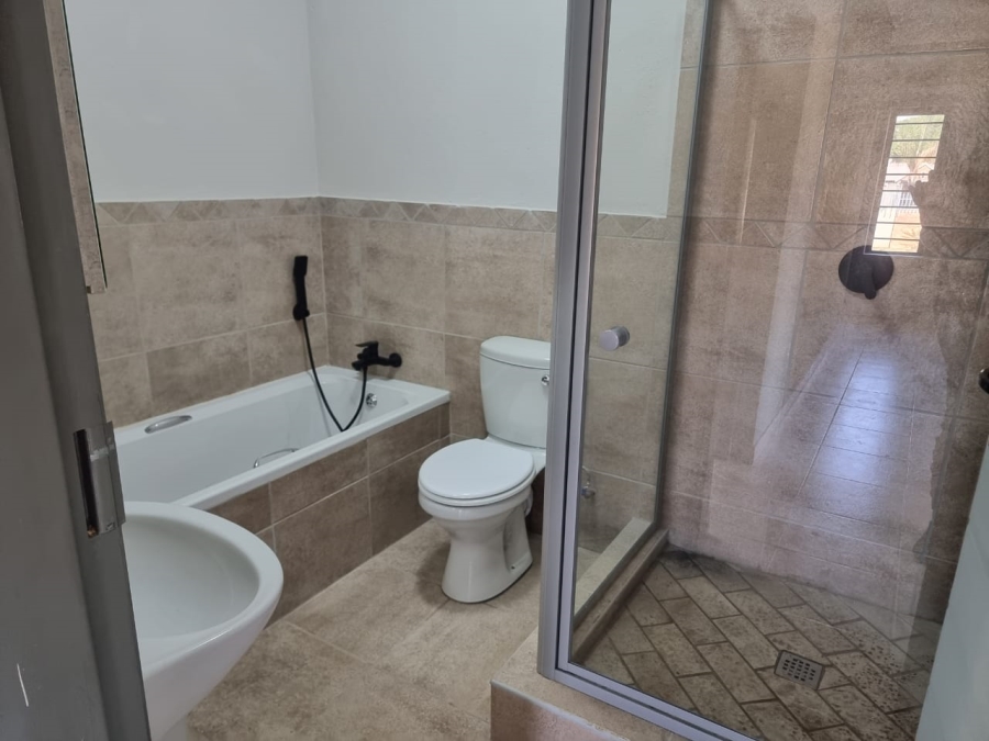 3 Bedroom Property for Sale in Waterval East North West